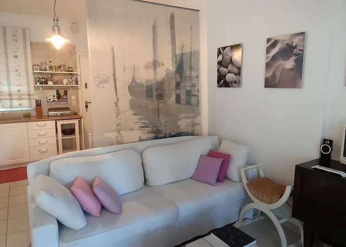 Electra's * Pefkochori